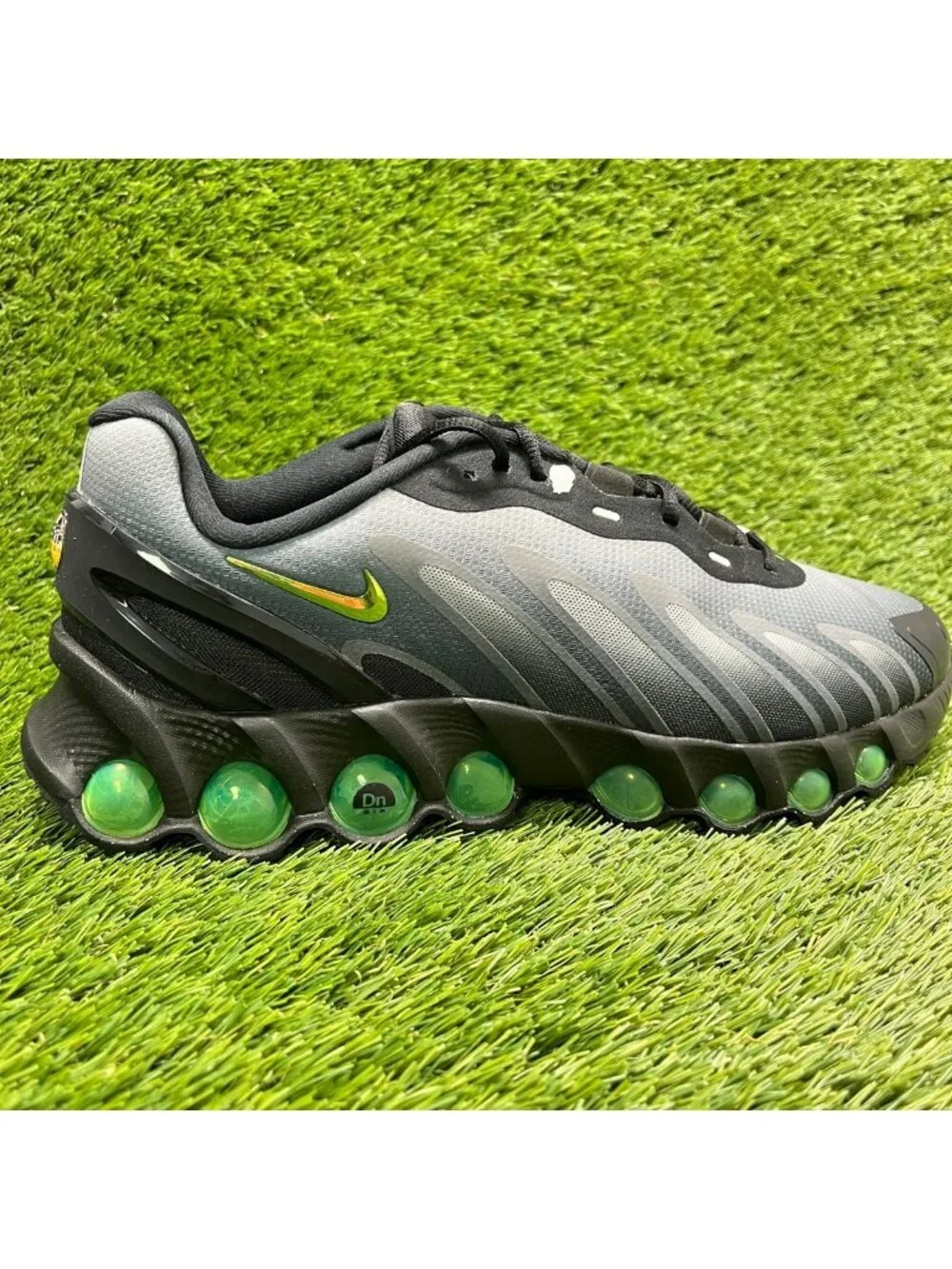 Nike Air Max DN8 Mens Size 10.5 Black Gray Green Athletic Running Shoes Sneakers